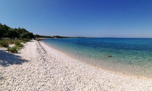 Girenica-Beach.jpg